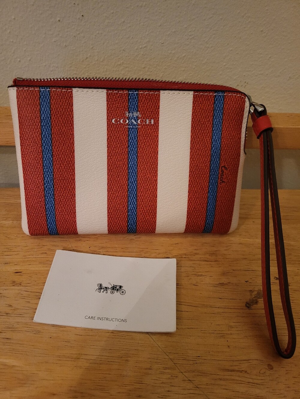 COACH Corner Zip Wristlet With Stripe Print cT990